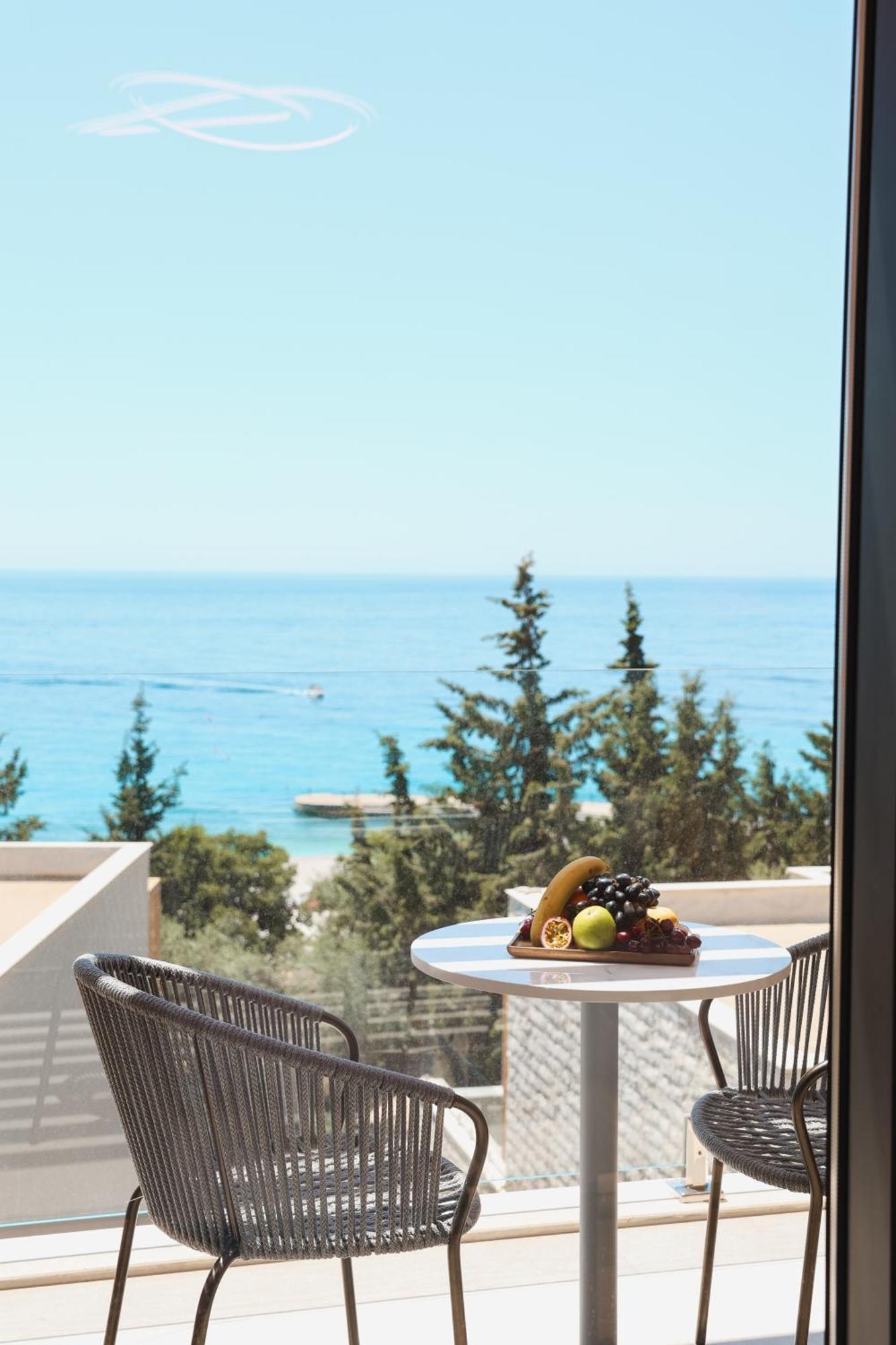 Drymades Inn Resort Dhërmi Esterno foto